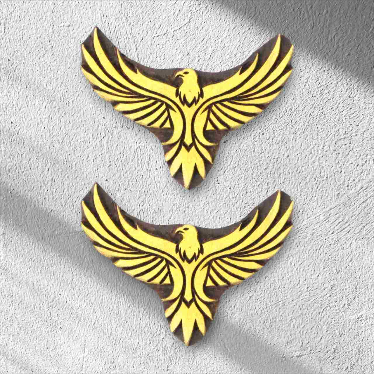 Transform your home with our stunning handicrafts Eagle wall decor decor, carefully crafted to add a touch of warmth and character to any room.