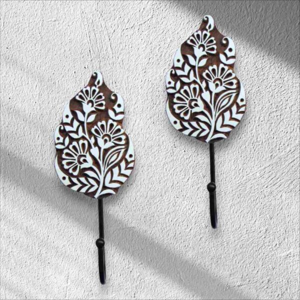 Wall hanger traditional floral