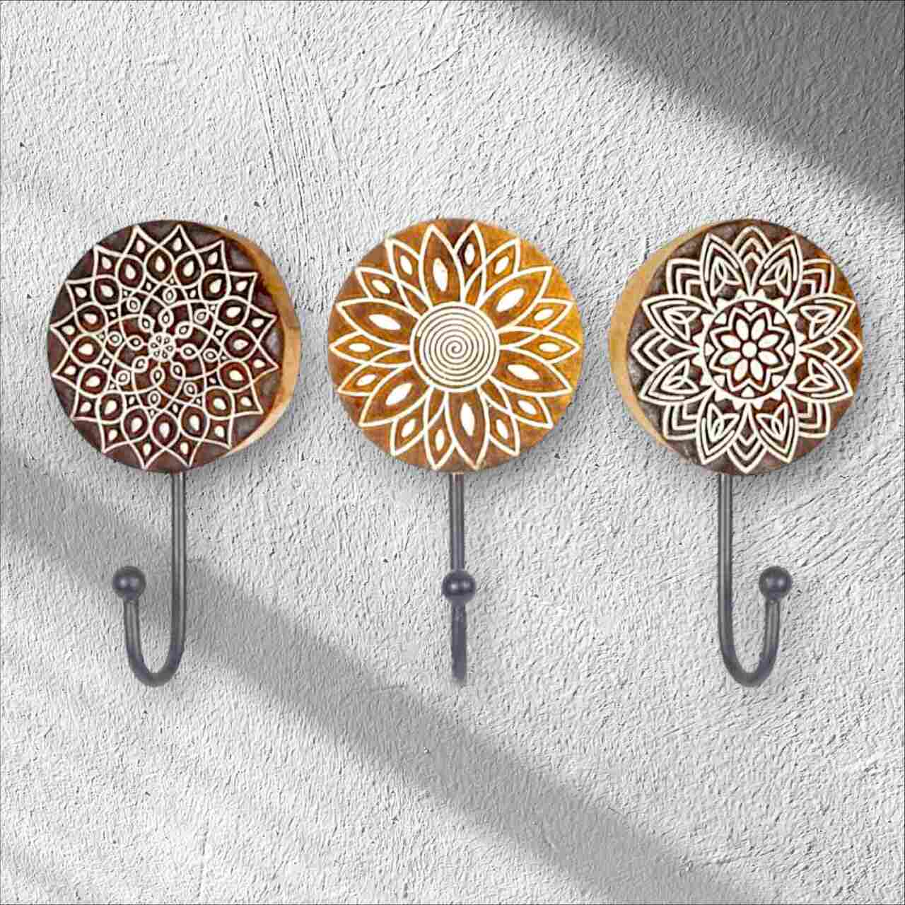 Our Wall hanger circle shape feature diverse designs, and handcrafted carvings, offering stylish and functional solutions to suit your specific needs