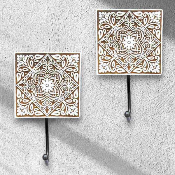 Wall hanger mugal design