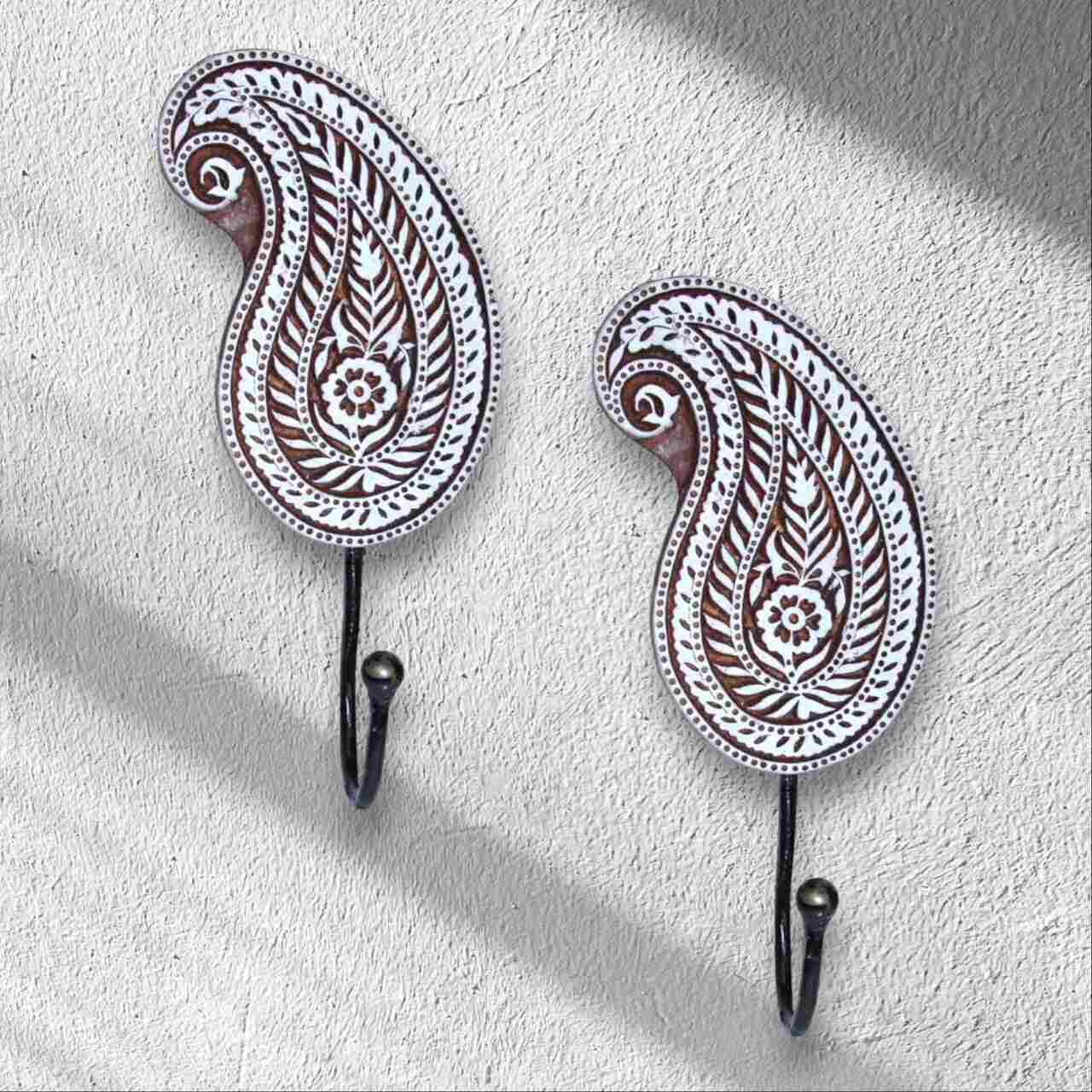 Our Wall hanger kairi design feature, and handcrafted carvings, offering stylish and functional solutions to suit your specific needs