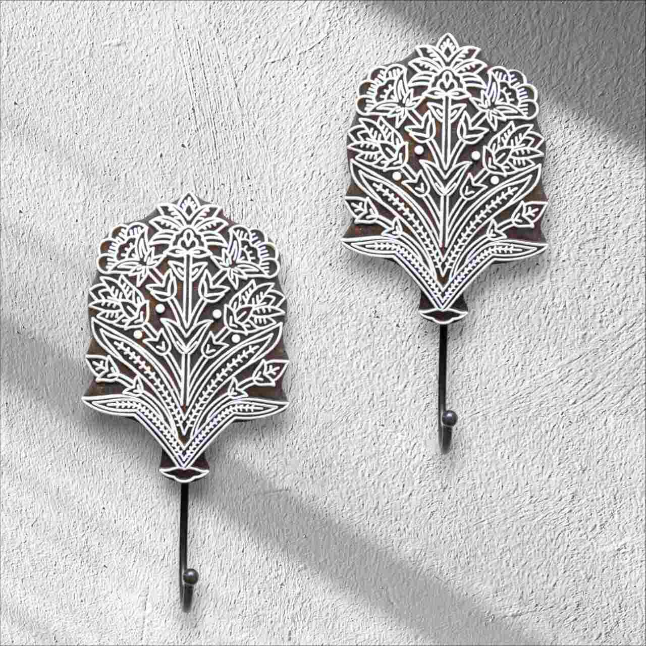 Our Wooden hanger for clothes feature diverse designs, sizes, and handcrafted carving, offering stylish and functional solutions to suit your specific needs