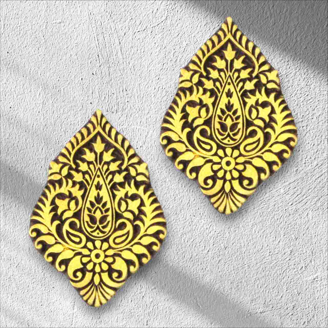 Transform your home with our stunning wooden handicrafts wall decor, carefully crafted to add a touch of warmth and character to any room.