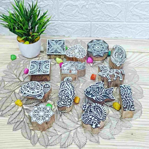 Animals wooden printing stamps set of 13 pieces - Image 3