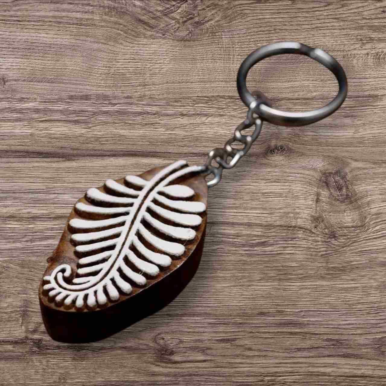 Elevate your style with Wooden key chains leaf design for bike —perfect for gifts or personal use. Unique designs, durable, and eco-friendly. Shop now!