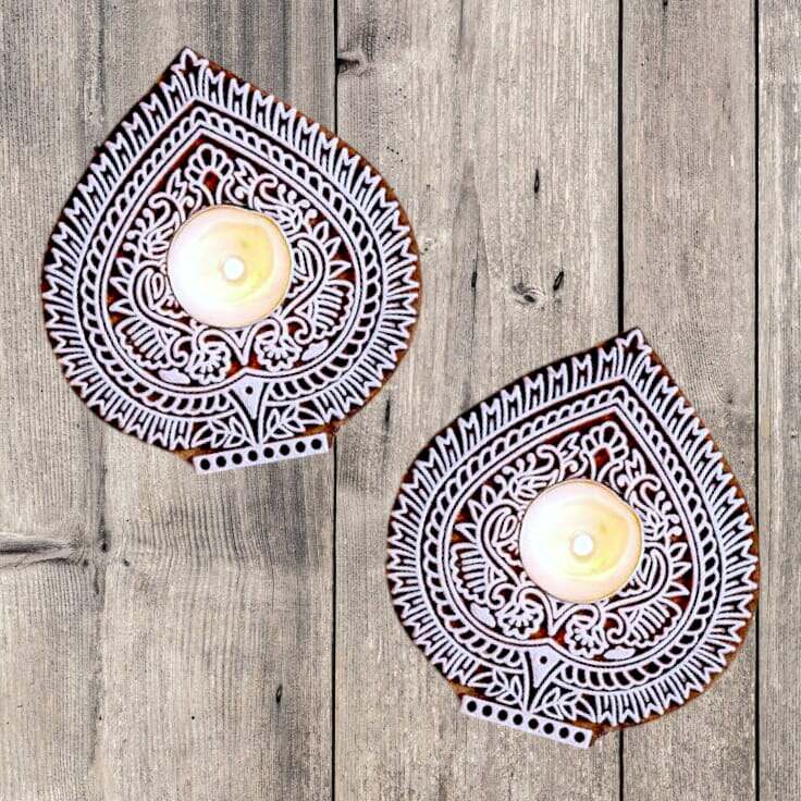 Elegant handmade Paan shape candle holder perfect for creating a warm and cozy ambiance. Crafted with care, ideal for home décor, weddings, or gifts.