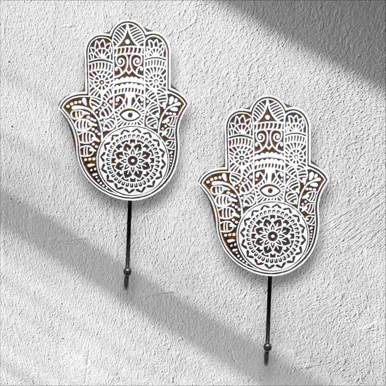 Our wall hanger for cloth feature diverse designs, sizes, and handcrafted carvings, offering stylish and functional solutions to suit your specific needs