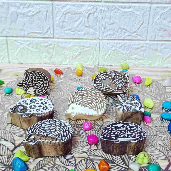 Porcupine wooden block