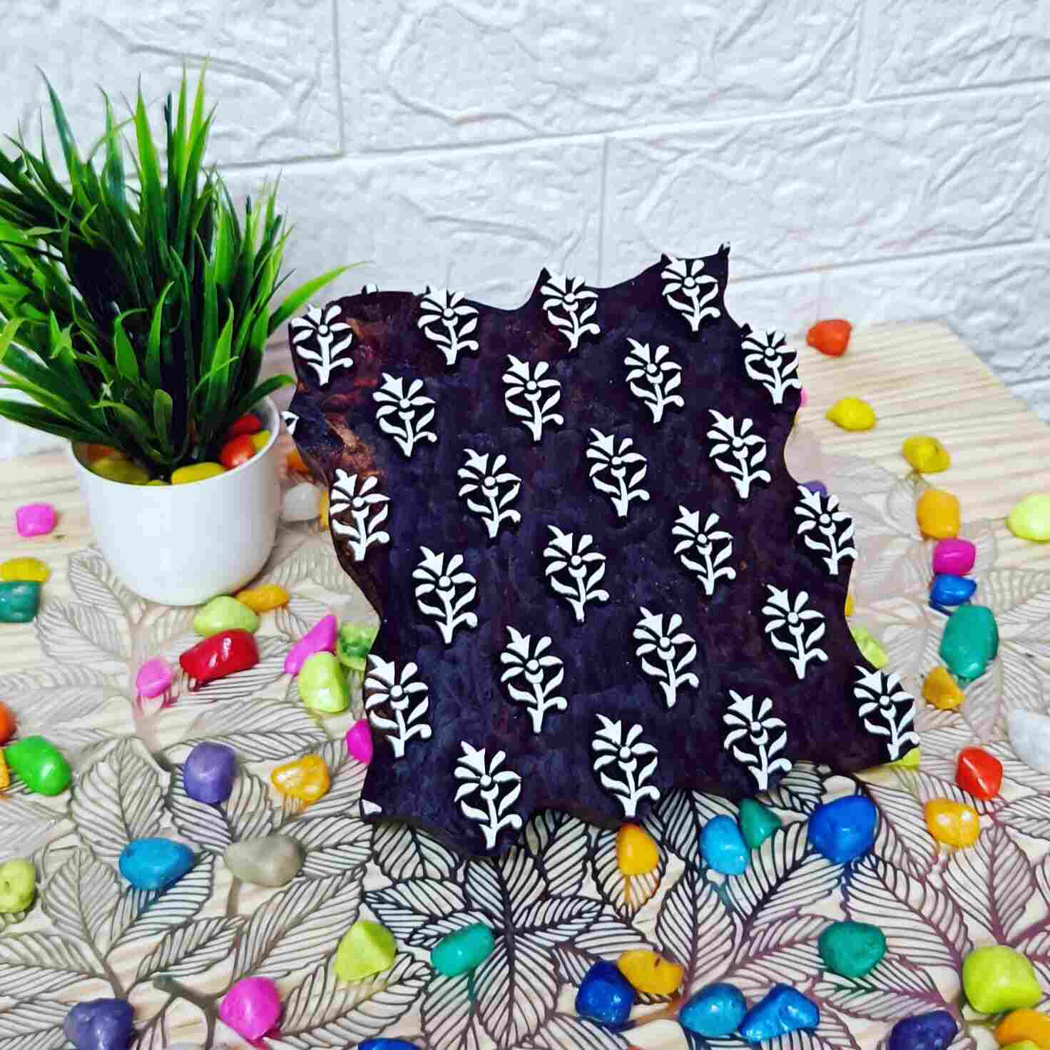 Elegant single booti jaal printing block for fabric & textile design. Perfect for intricate patterns on sarees, suits & home décor.