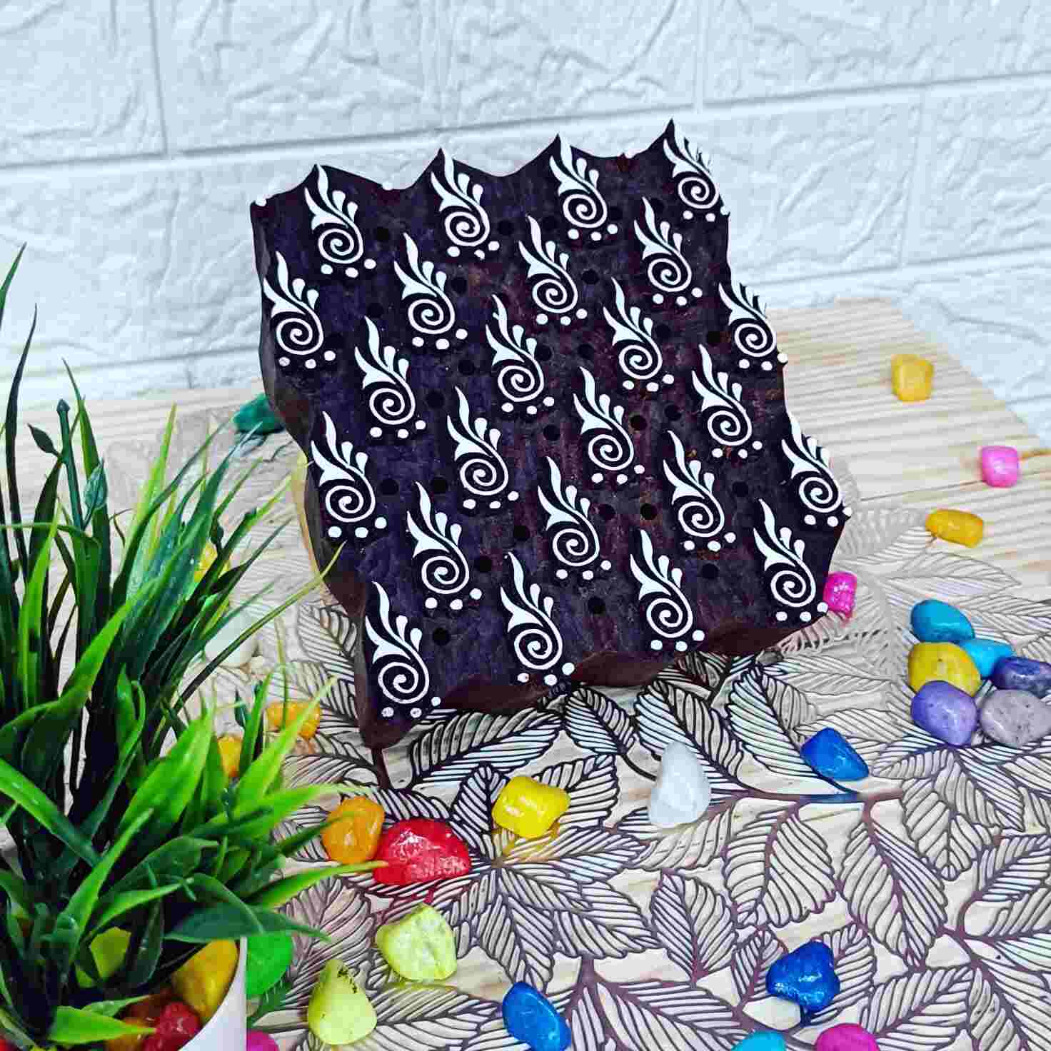 Our collection of handicrafts Rounding buti Jaal block, featuring intricate designs and patterns for textile printing, paper crafting