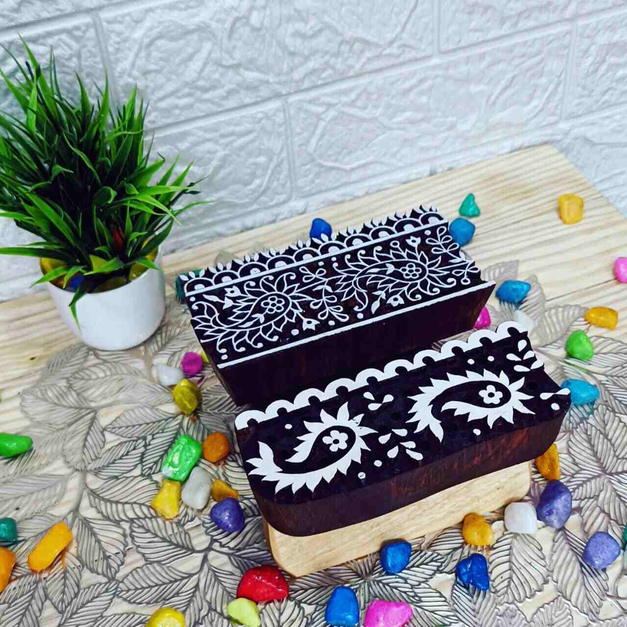 Our collection of handicrafts Border with filling block, featuring intricate designs and patterns for fabric textile printing, paper crafting